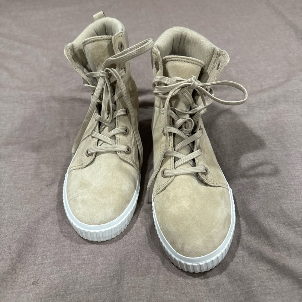 Timberland Women's Lace Up Boots - Tan